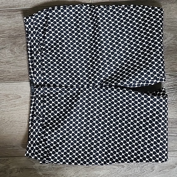 Slim fit Capris - Picture 2 of 4